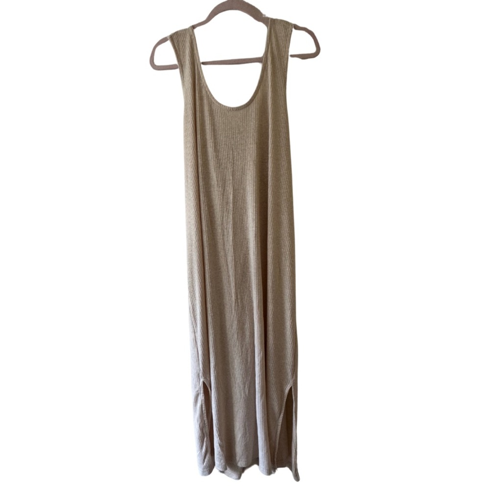 Maxi tan summer dress. Official XL from Old Navy but fits like a 3XL.